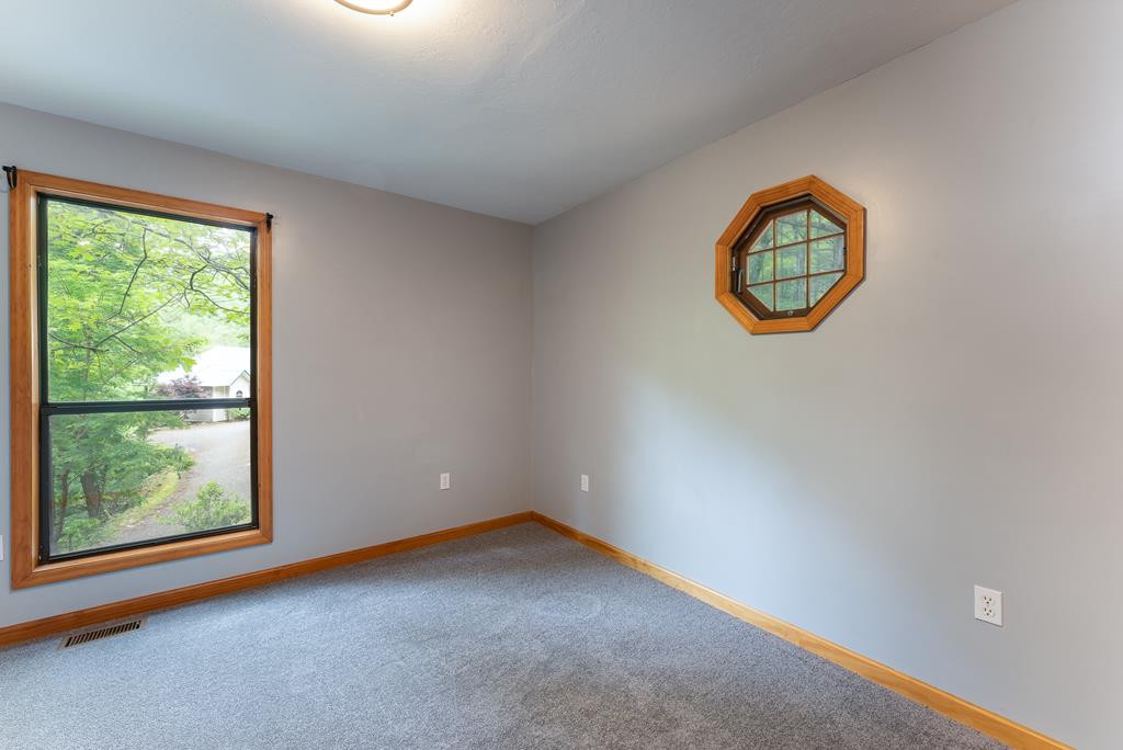 144 Wolf Ridge Lane Murphy, NC 28906 - Photo 16 of 30 Bedroom 3