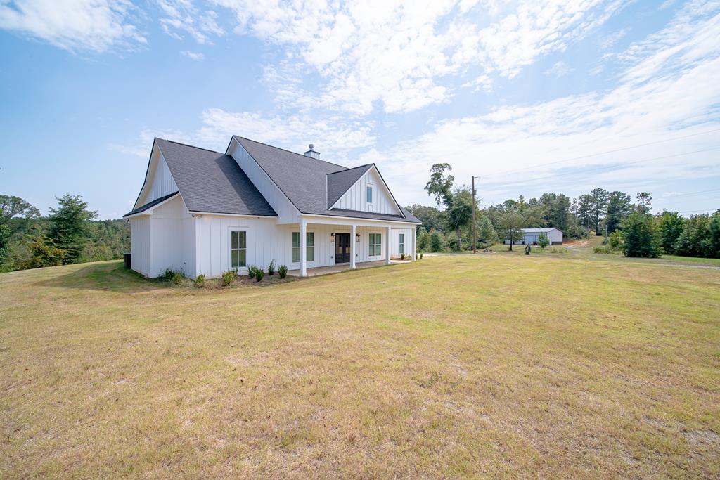 199 Battle Road Hurtsboro, AL 36860 - Photo 3 of 52 Front Yard