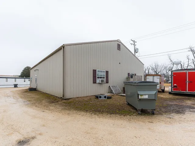 $365,000 | 250 East Lincoln Highway, Waterman, IL 60556