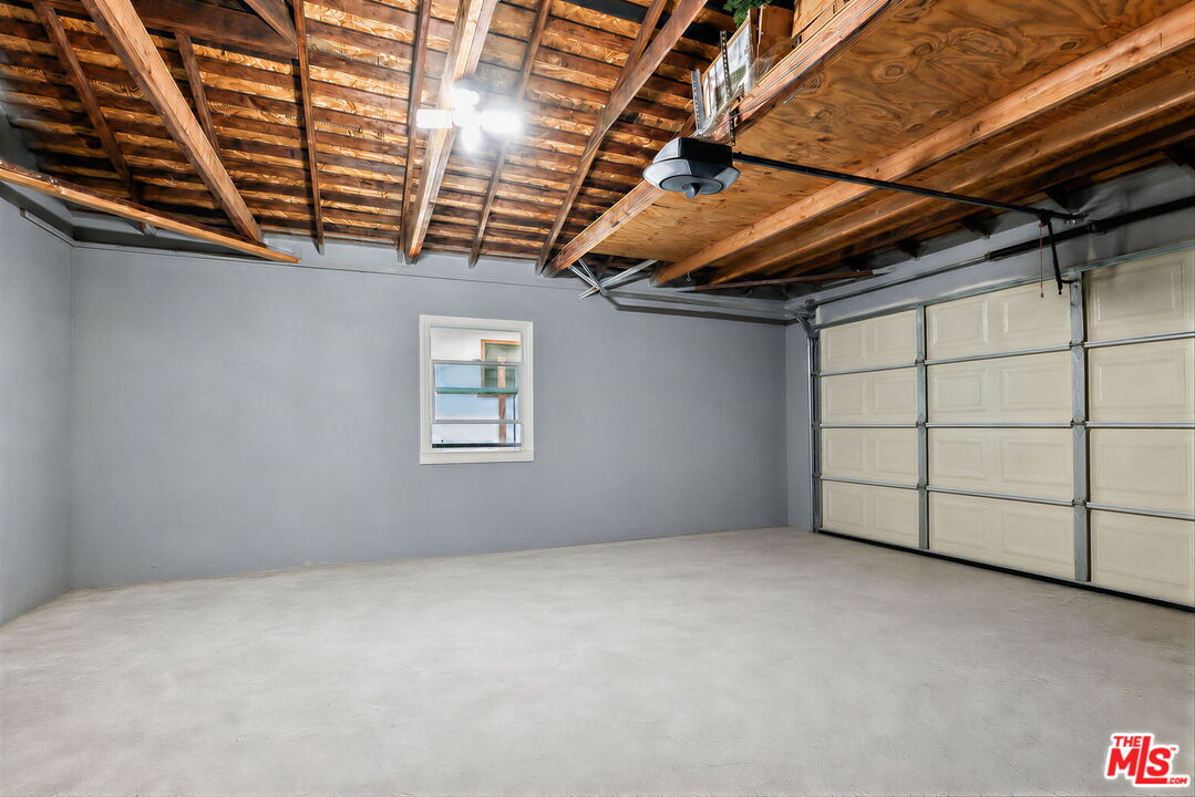 369 East Van Koevering Street Rialto, CA 92376 - Photo 42 of 55