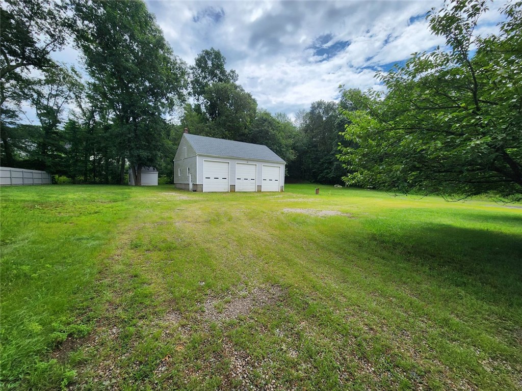 426 South County Trail Exeter, RI 02822 - Photo 23 of 31