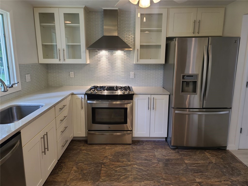 426 South County Trail Exeter, RI 02822 - Photo 3 of 31