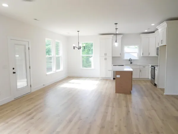 $324,900 | 147 Mccoy Circle, Columbia, SC 29209