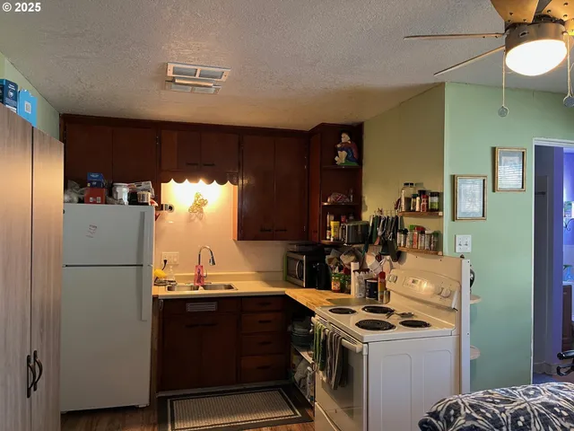 $240,000 | 776 East 4th Avenue, Sutherlin, OR 97479