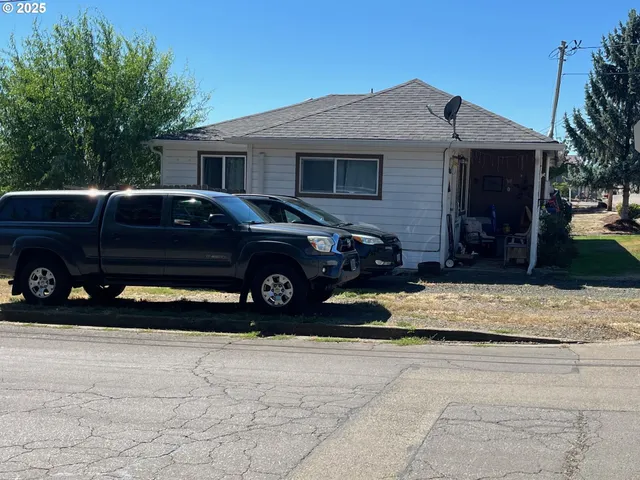 $240,000 | 776 East 4th Avenue, Sutherlin, OR 97479