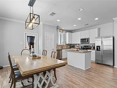 $2,095 | 122 Kildeer Pass, Jarrell, TX 76537