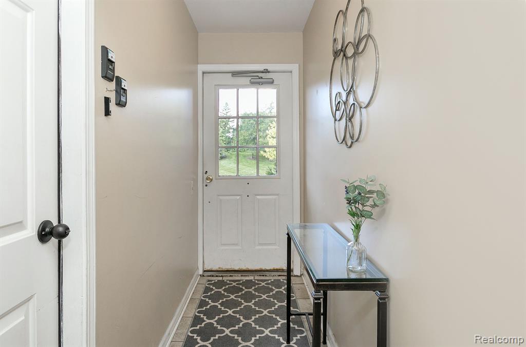 1665 Huntington Park, Unit F Rochester Hills, MI 48309 - Photo 30 of 34