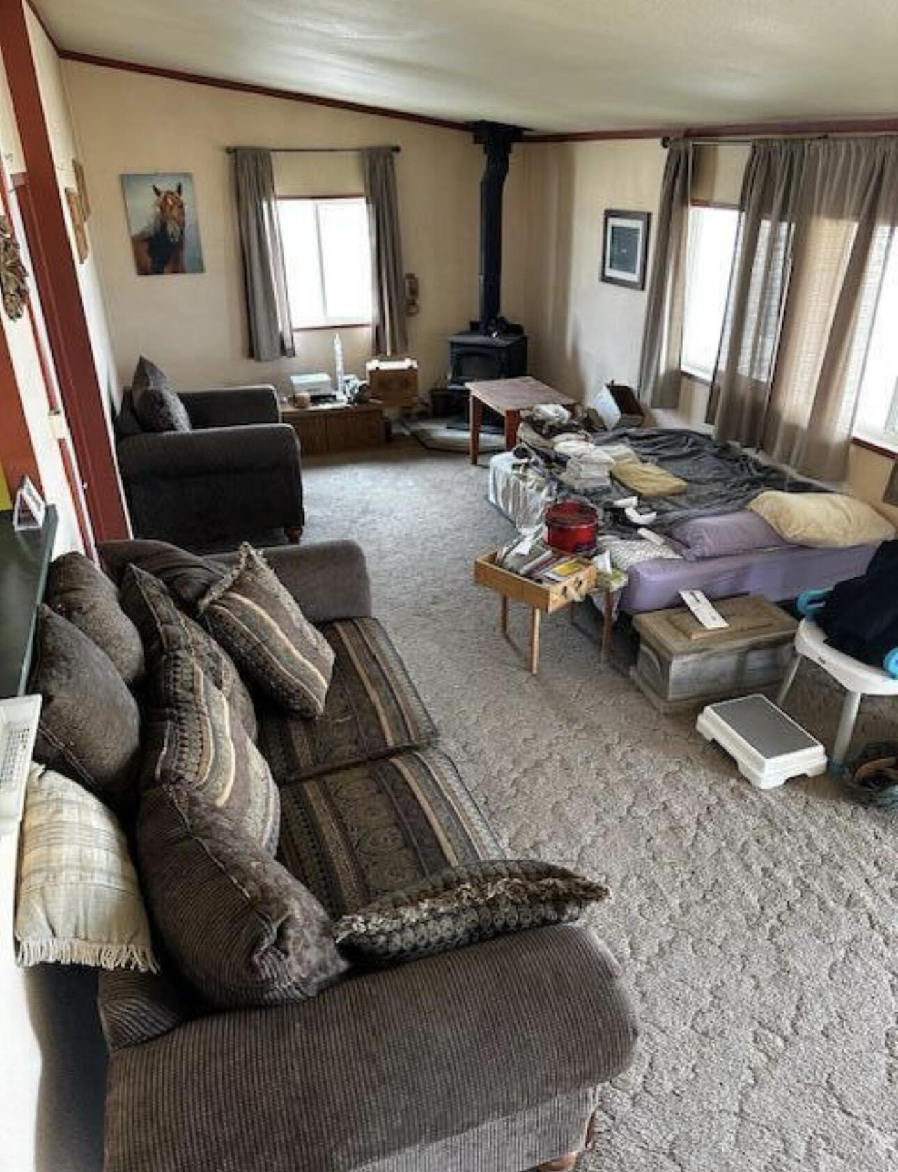 58269 Oil Dri Road Christmas Valley, OR 97641 - Photo 11 of 21 LIVING ROOM