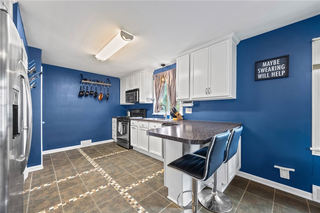 644 Tarrington Road Irondequoit, NY 14609 - Photo 13 of 41