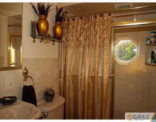 99 Rector Street Perth Amboy, NJ 08861 - Photo 8 of 10 Gallery Image 8