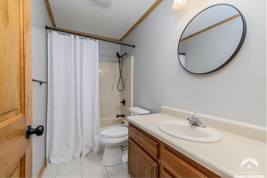 11750 46th Street Perry, KS 66073 - Photo 18 of 41