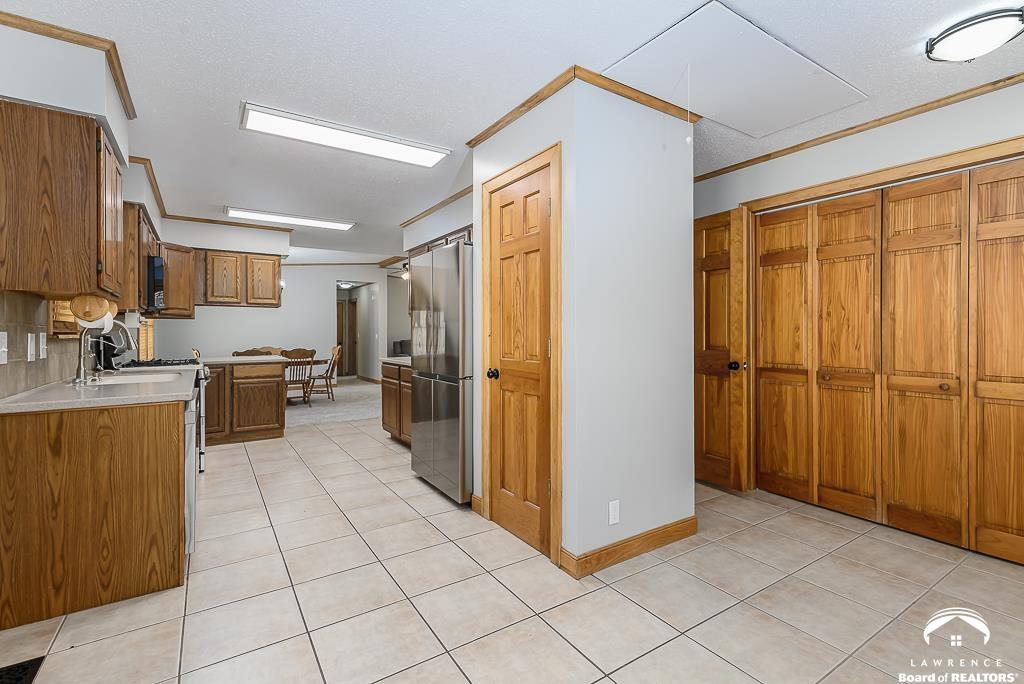 11750 46th Street Perry, KS 66073 - Photo 6 of 41