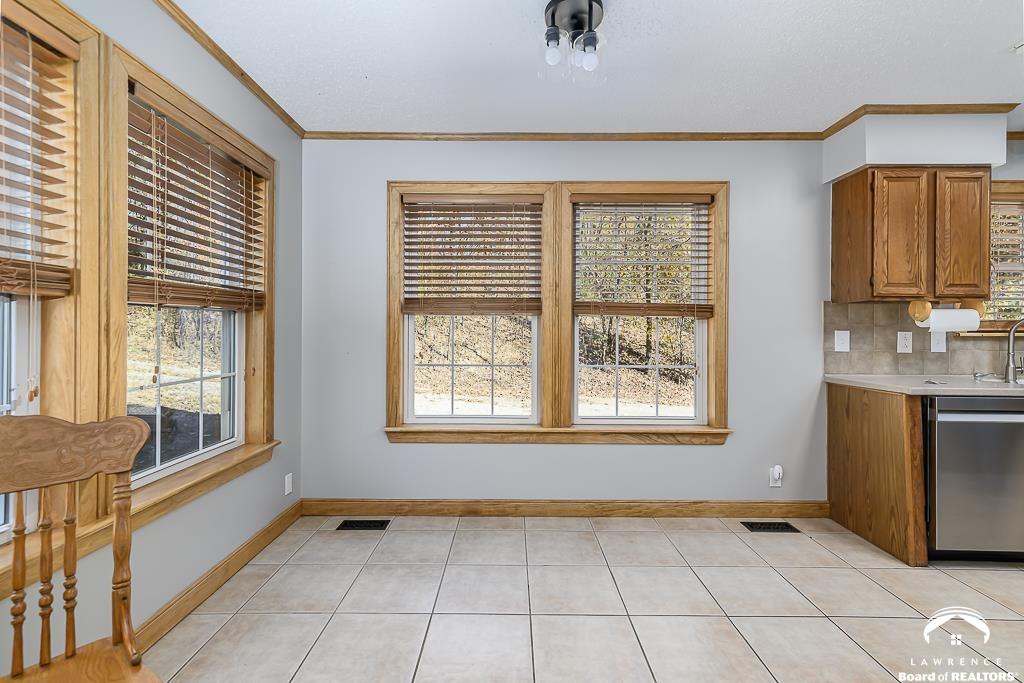 11750 46th Street Perry, KS 66073 - Photo 8 of 41