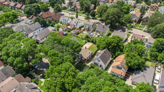 $205,000 | 3731 North 39th Street, Milwaukee, WI 53216