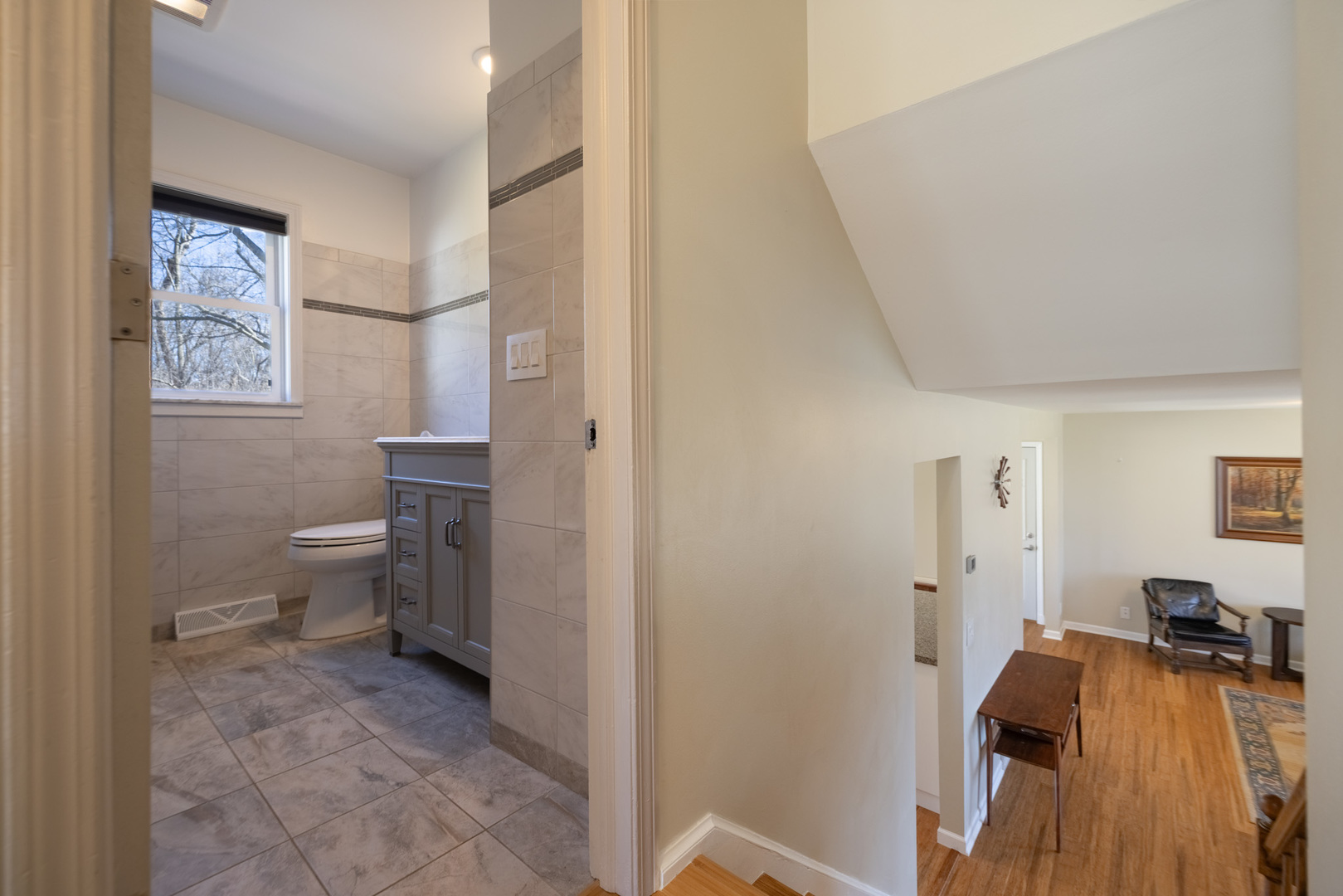 619 Scott Street Algonquin, IL 60102 - Photo 28 of 48 a bathroom with a sink toilet and shower