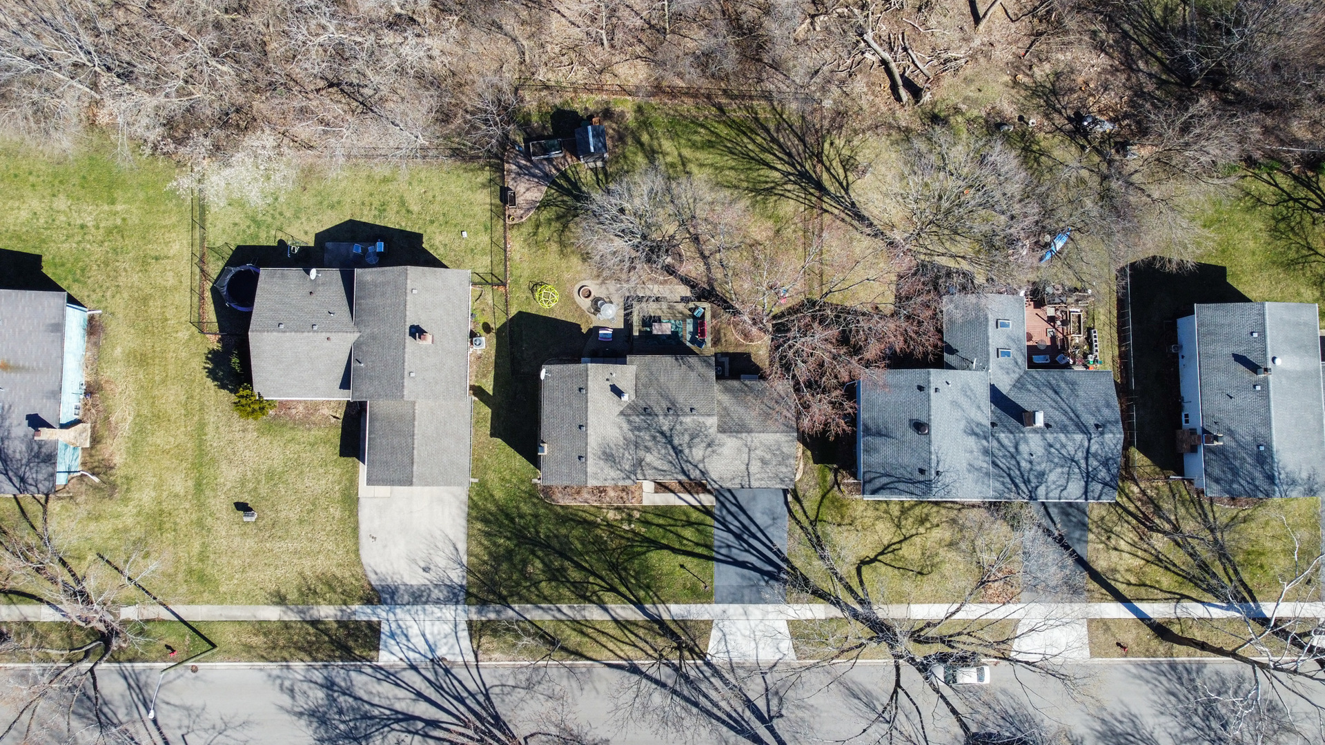 619 Scott Street Algonquin, IL 60102 - Photo 42 of 48 an aerial view of residential houses with outdoor space