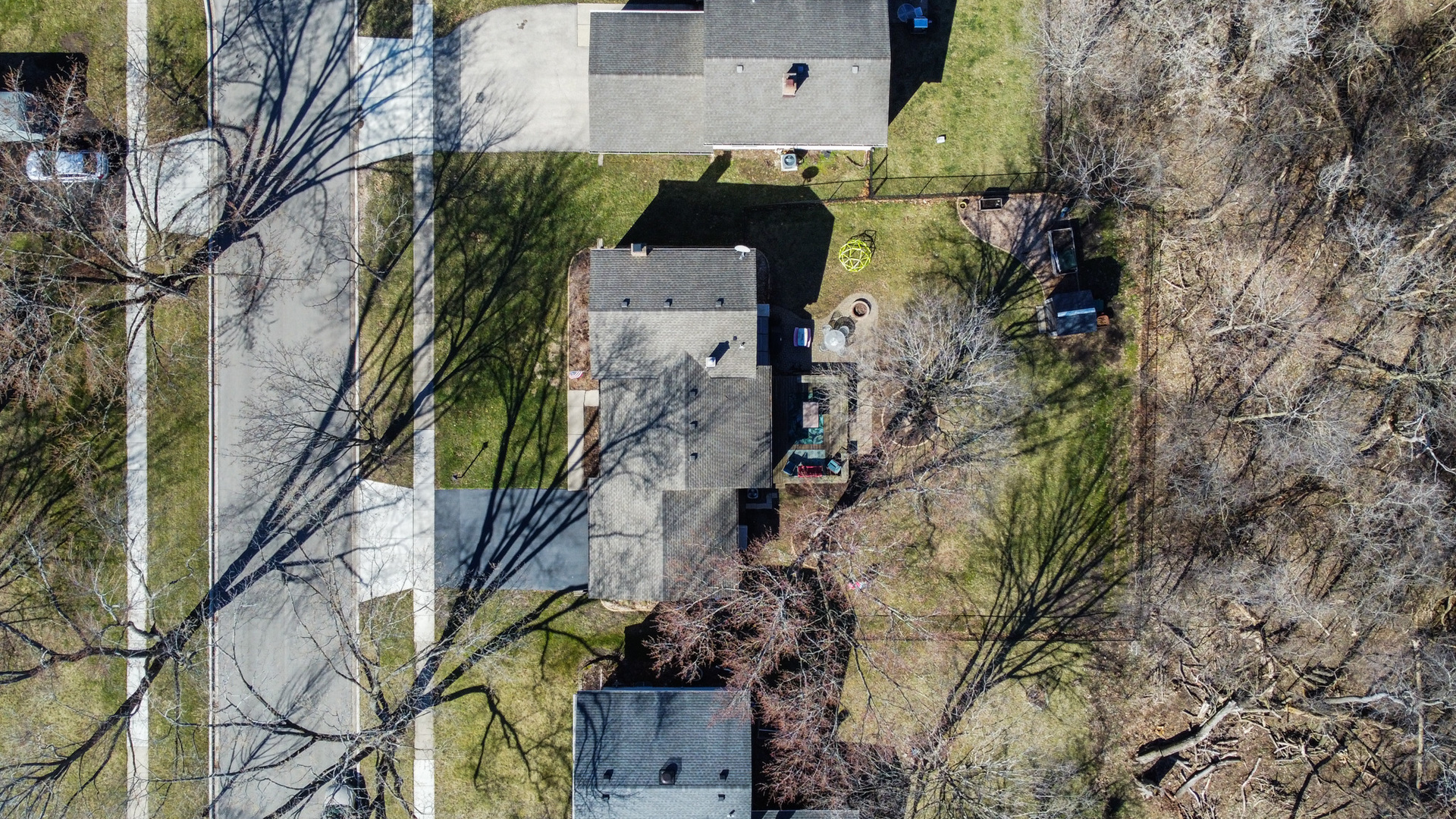 619 Scott Street Algonquin, IL 60102 - Photo 43 of 48 an aerial view of residential houses with outdoor space