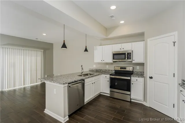 $1,945 | 2086 Steamboat Way, Jeffersonville, IN 47130