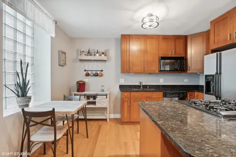 $220,000 | 2307 West Haddon Avenue, Unit A, Chicago, IL 60622