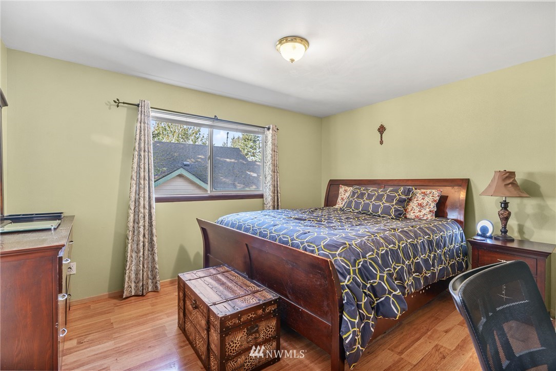 7620 Upper Ridge Road Everett, WA 98203 - Photo 12 of 23
