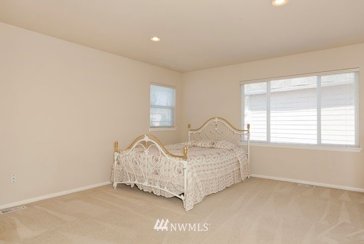 17535 Southeast 186th Way Renton, WA 98058 - Photo 12 of 15 Gallery Image 12