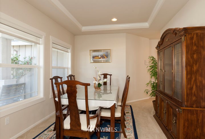 17535 Southeast 186th Way Renton, WA 98058 - Photo 4 of 15 Gallery Image 4