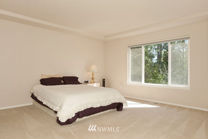17535 Southeast 186th Way Renton, WA 98058 - Photo 7 of 15 Gallery Image 7