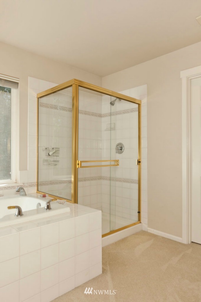 17535 Southeast 186th Way Renton, WA 98058 - Photo 9 of 15 Gallery Image 9