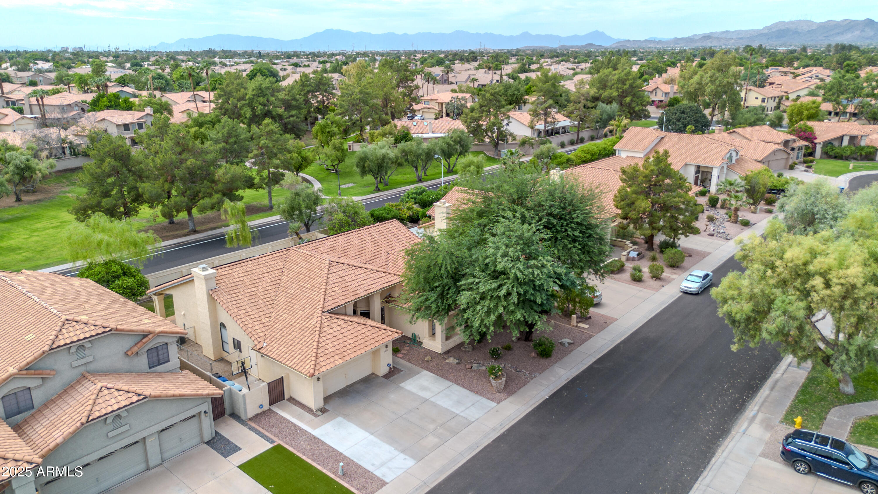 205 East Stacey Lane Tempe, AZ 85284 - Photo 48 of 63 an aerial view of residential houses with outdoor space and river