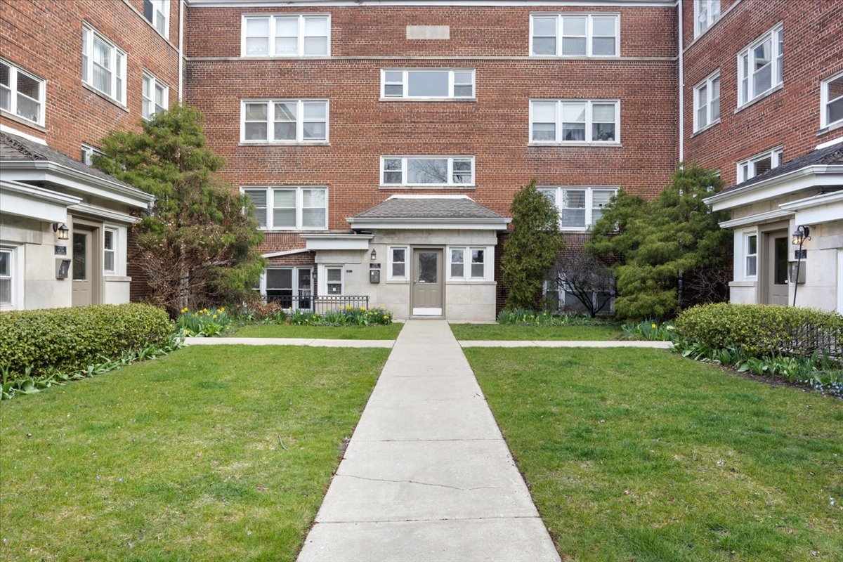 2916 West Berwyn Ave Unit 3  