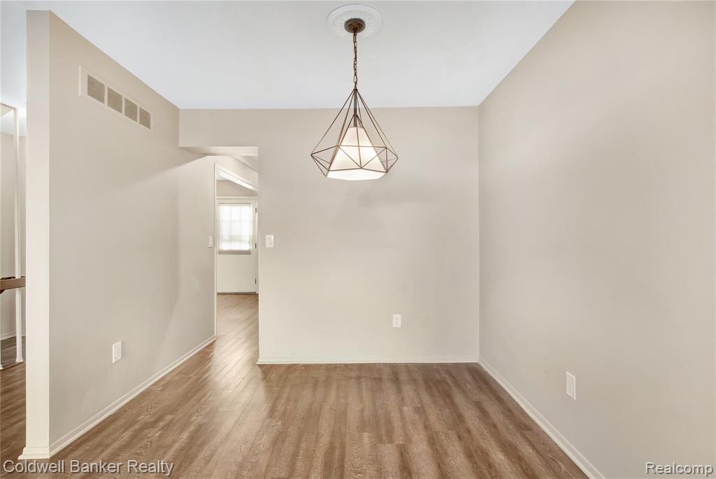 131 Manor Way Rochester Hills, MI 48309 - Photo 7 of 14