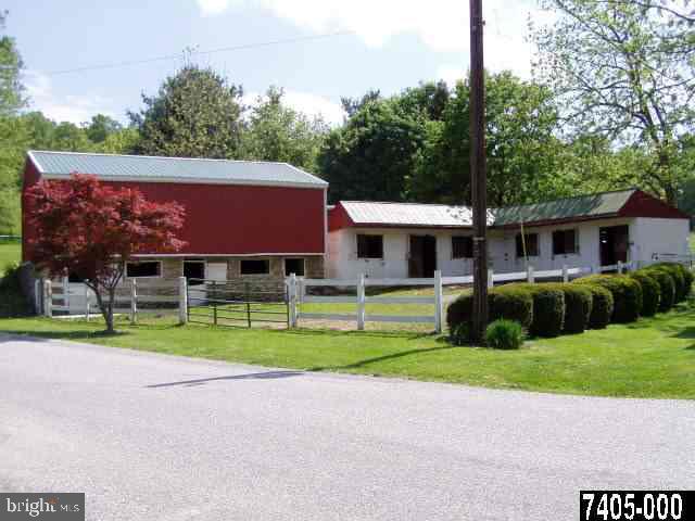 769 Dellinger School Road Red Lion, PA 17356 - Photo 3 of 9