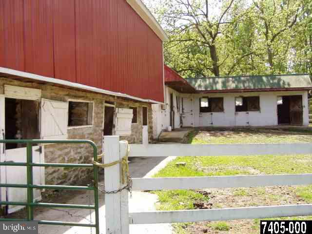 769 Dellinger School Road Red Lion, PA 17356 - Photo 4 of 9