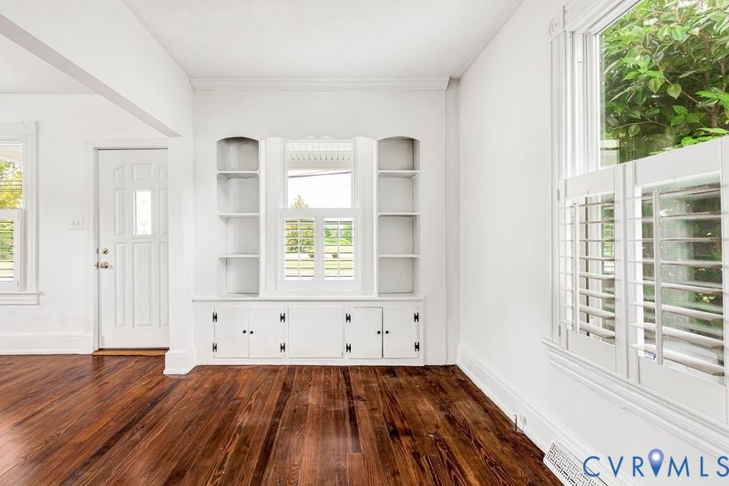 12 Beulah Road Sandston, VA 23150 - Photo 11 of 35 Open area off Living Room. Could be used as a more