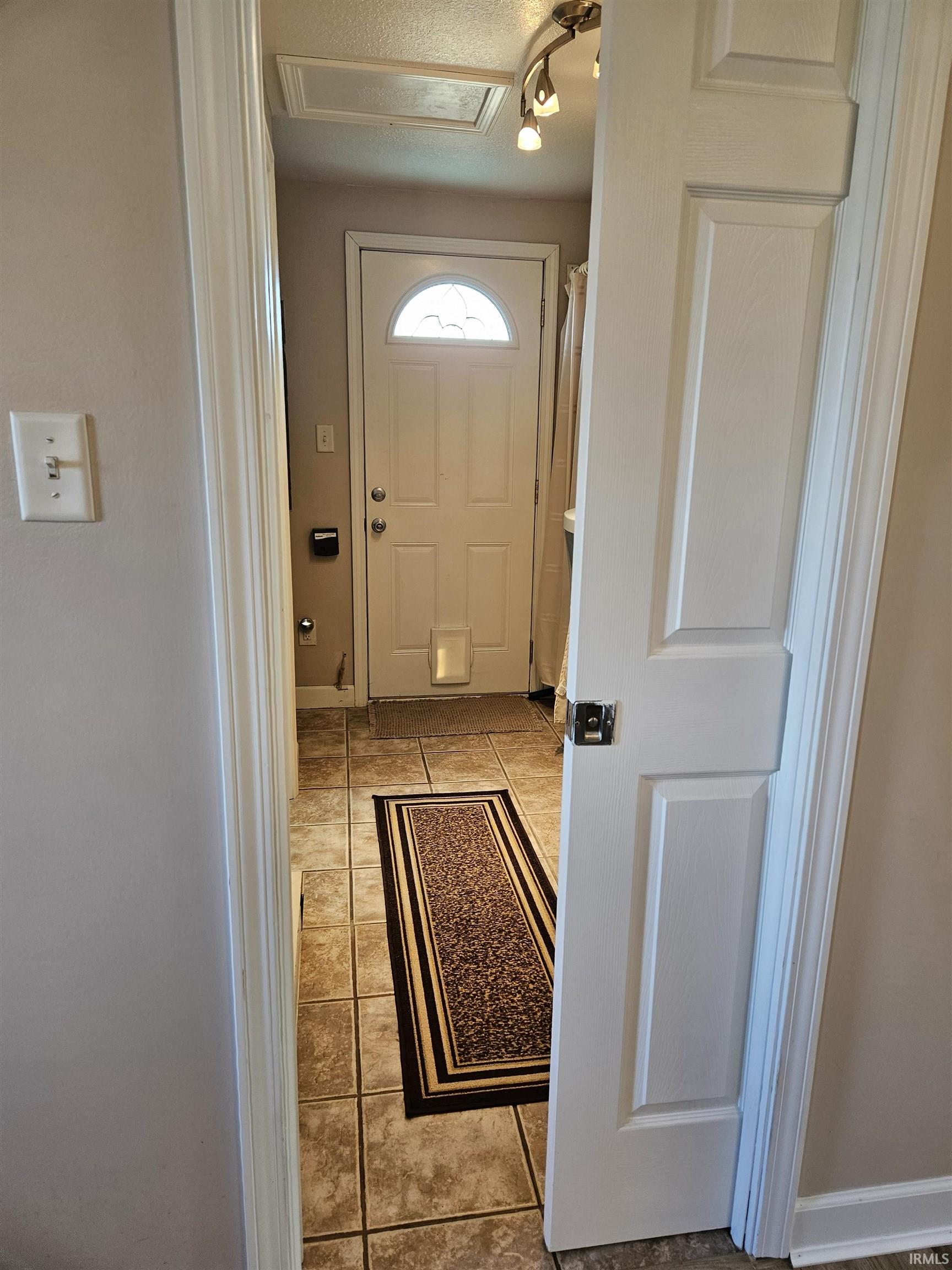 8229 Carroll Road Churubusco, IN 46723 - Photo 19 of 28 Gallery Image 19