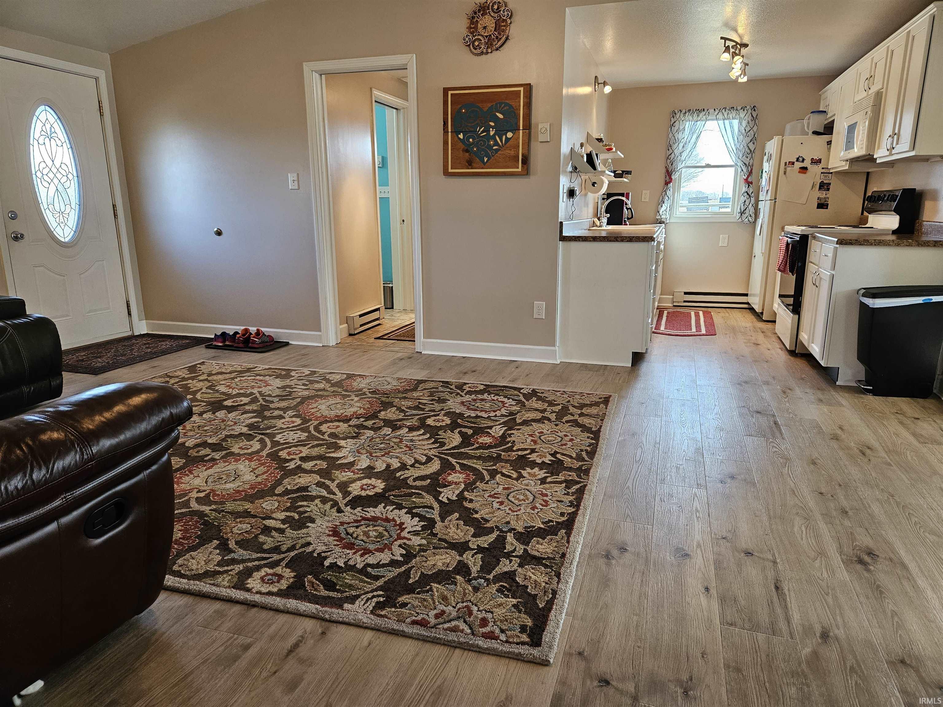 8229 Carroll Road Churubusco, IN 46723 - Photo 8 of 28 Gallery Image 8