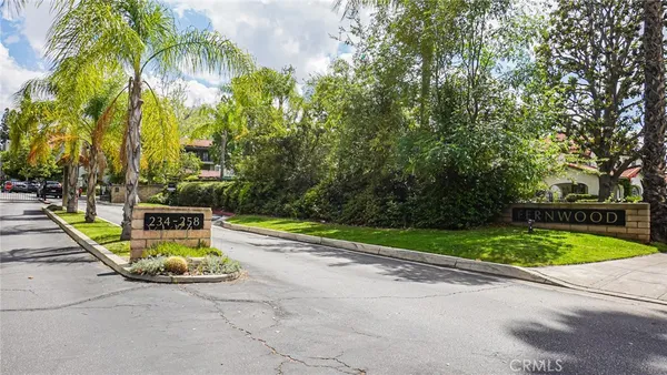 $369,999 | 250 East Fern Avenue, Unit 210, Redlands, CA 92373