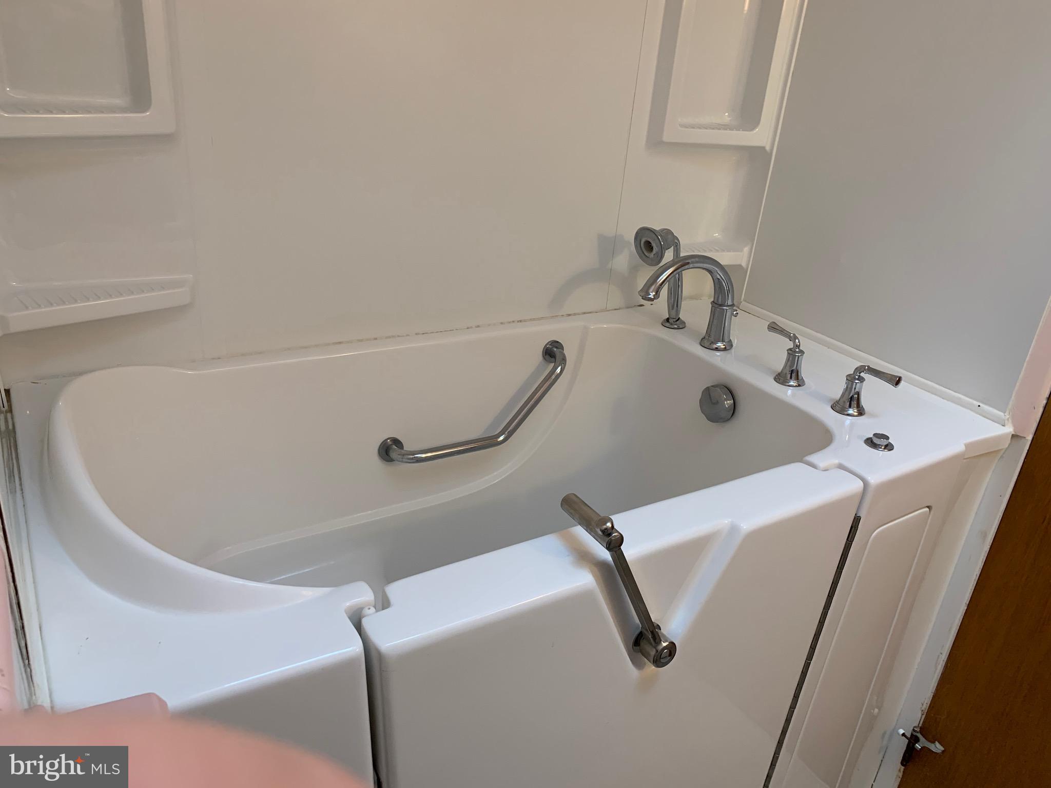 1726 Fox Chase Road Philadelphia, PA 19152 - Photo 29 of 43 Gallery Image 29