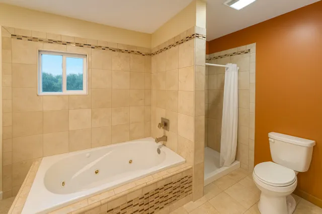 $349,900 | 406 North Juniper Drive, North Aurora, IL 60542