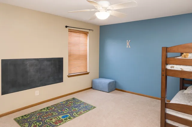 $349,900 | 406 North Juniper Drive, North Aurora, IL 60542