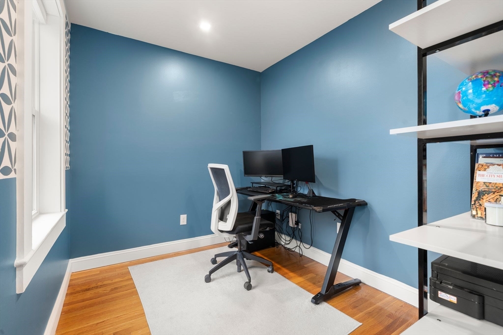 103 Orange Street Reading, MA 01867 - Photo 11 of 38