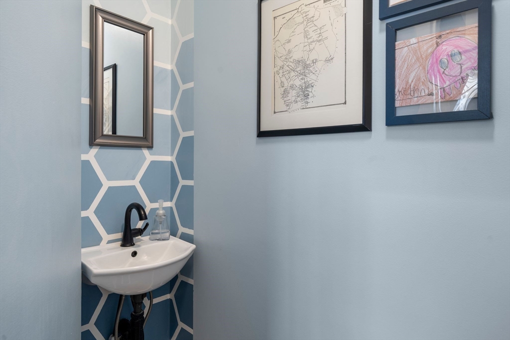 103 Orange Street Reading, MA 01867 - Photo 18 of 38