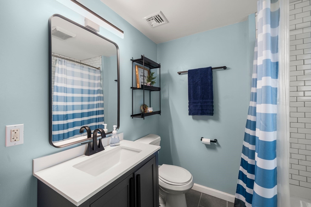 103 Orange Street Reading, MA 01867 - Photo 20 of 38