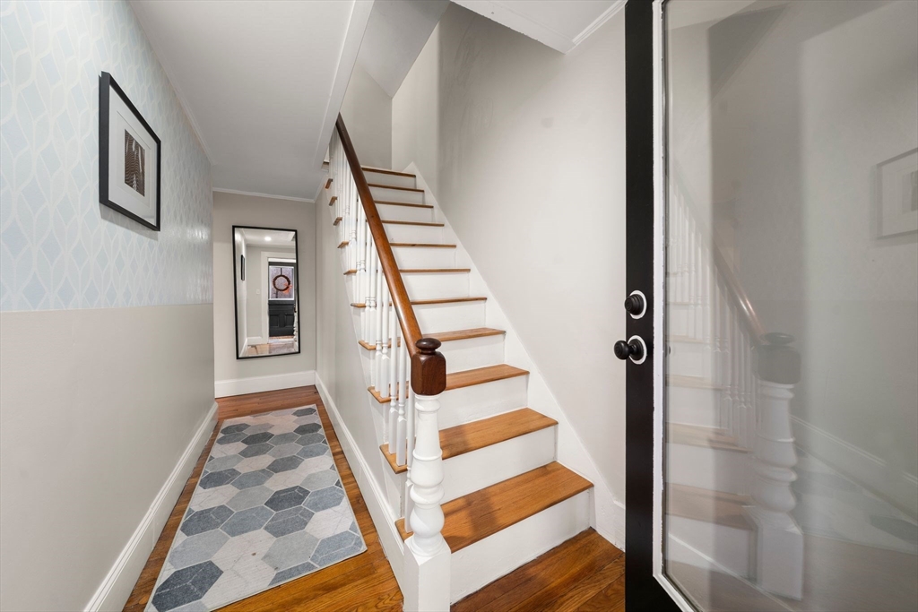 103 Orange Street Reading, MA 01867 - Photo 4 of 38