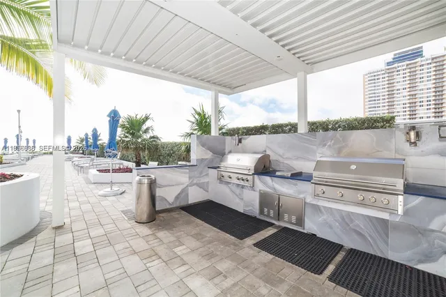 $3,500 | 1904 South Ocean Drive, Unit 1708, Hallandale Beach, FL 33009