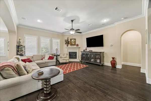 $999,990 | 3 Tiburon Court, Spring, TX 77389
