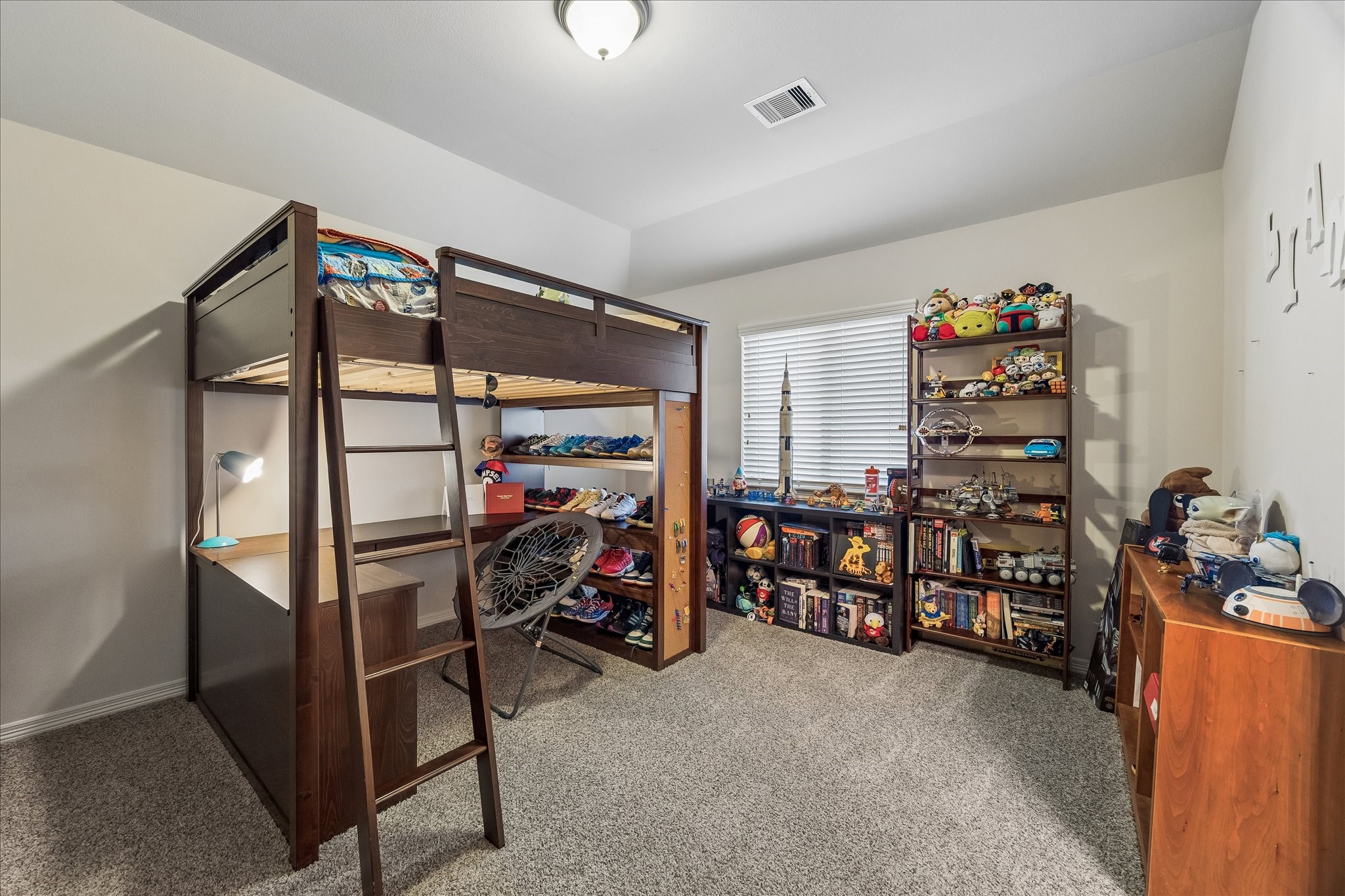 3 Tiburon Court Spring, TX 77389 - Photo 25 of 37 Additional secondary bedroom upstairs is a bright and inviting space.