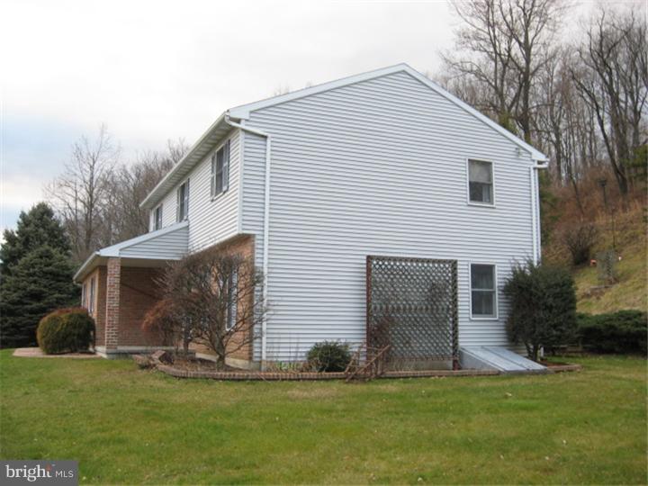159 Fry Road Fleetwood, PA 19522 - Photo 2 of 22 Gallery Image 2