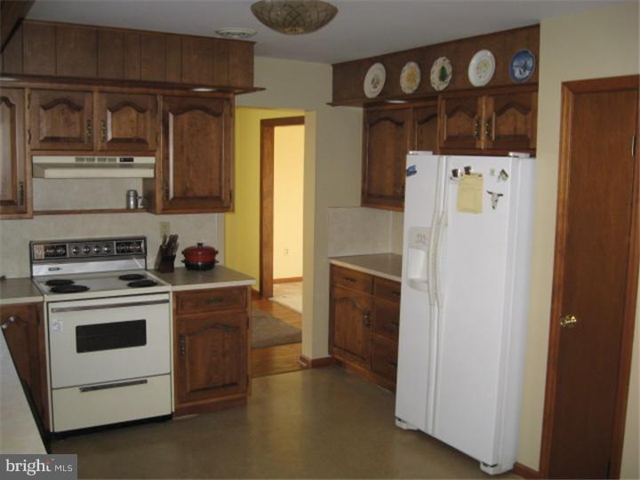 159 Fry Road Fleetwood, PA 19522 - Photo 12 of 22 Gallery Image 12