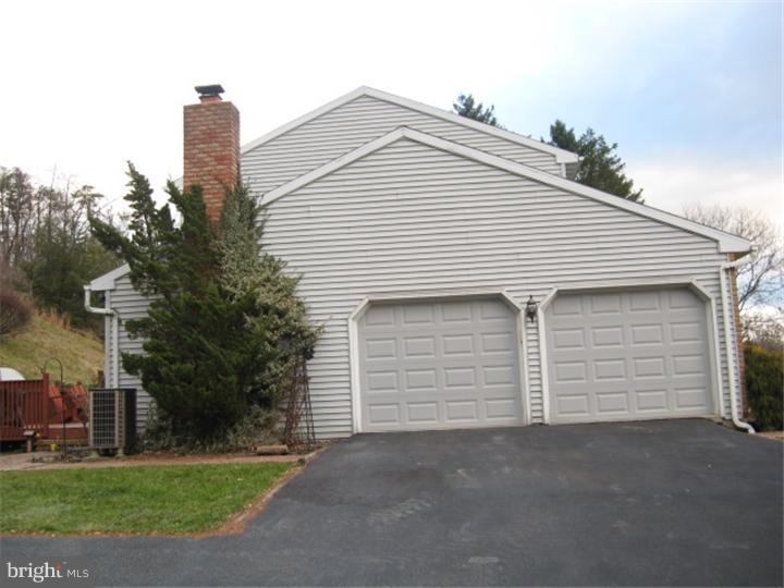 159 Fry Road Fleetwood, PA 19522 - Photo 3 of 22 Gallery Image 3